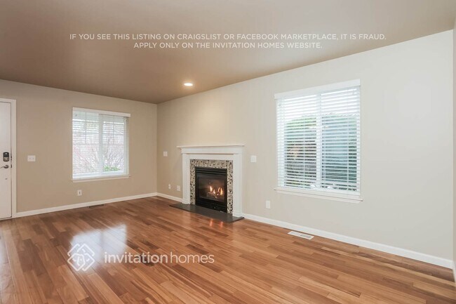 Building Photo - 11408 33rd St NE