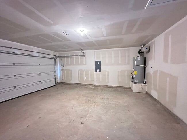 Building Photo - BRAND NEW HOUSE!!!