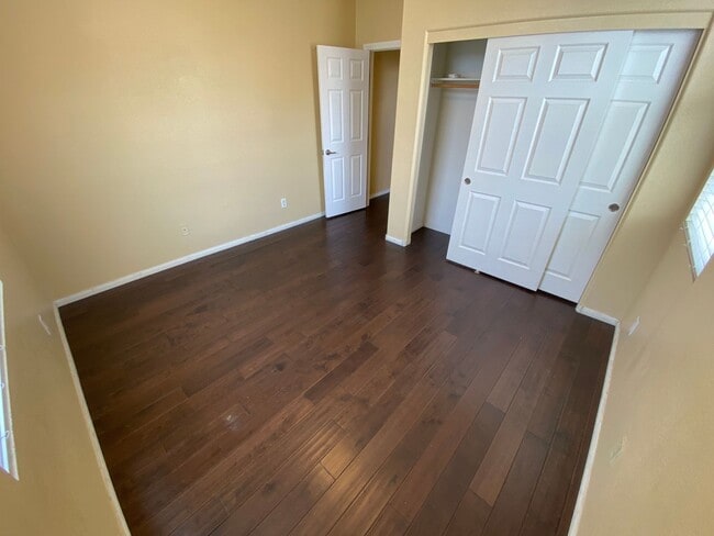 Building Photo - Beautiful 3 bed/2 bath home located in the...