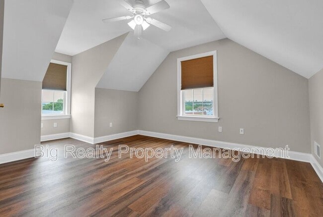 Building Photo - 364 Prospect Ave