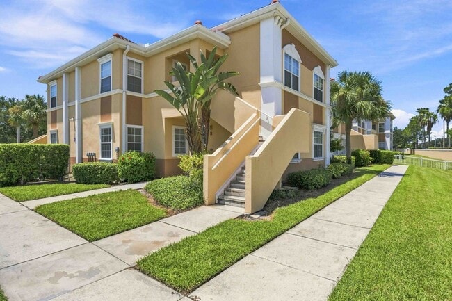 Building Photo - 1195 Villagio Cir