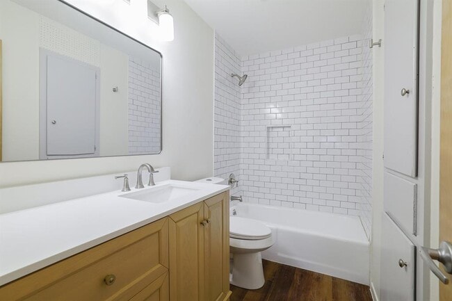 Building Photo - 3401 Willowrun Cove