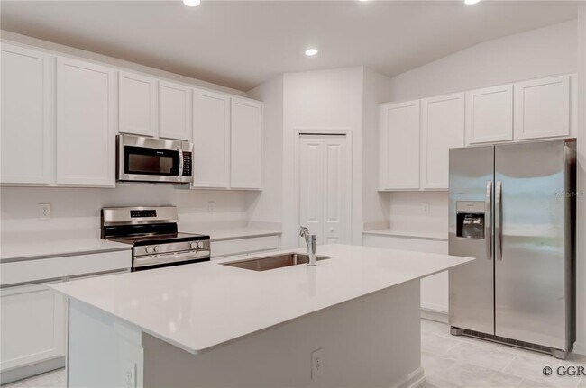 Building Photo - 4975 Worchester Dr