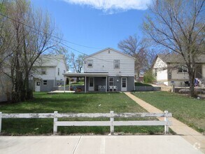 Building Photo - Cozy 2-Bedroom 1-Bath Basement Unit Near UNC!