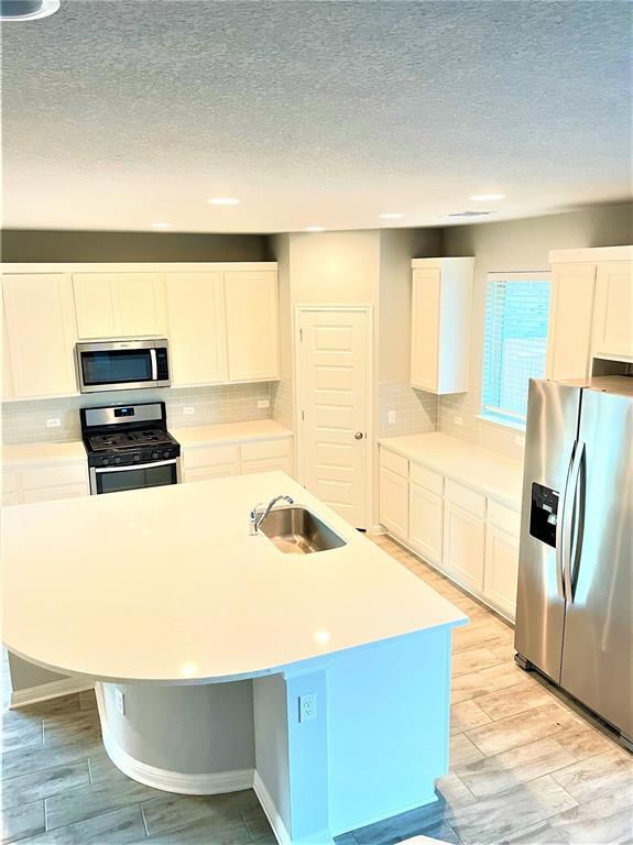 Building Photo - 113 Peruvian Ln