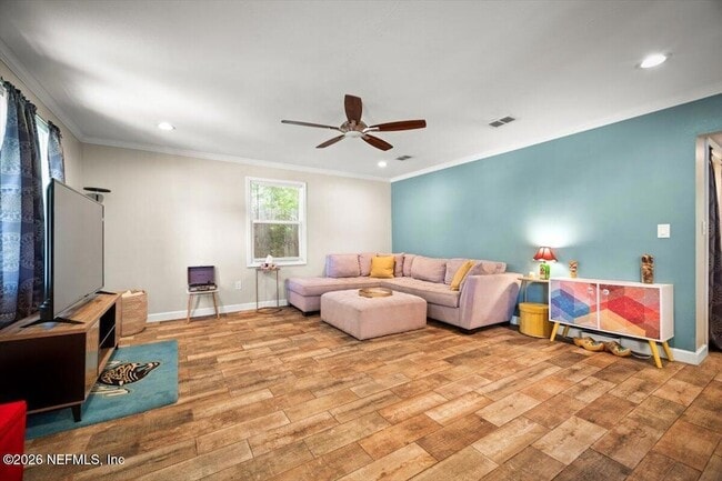 Building Photo - 2032 Inwood Terrace