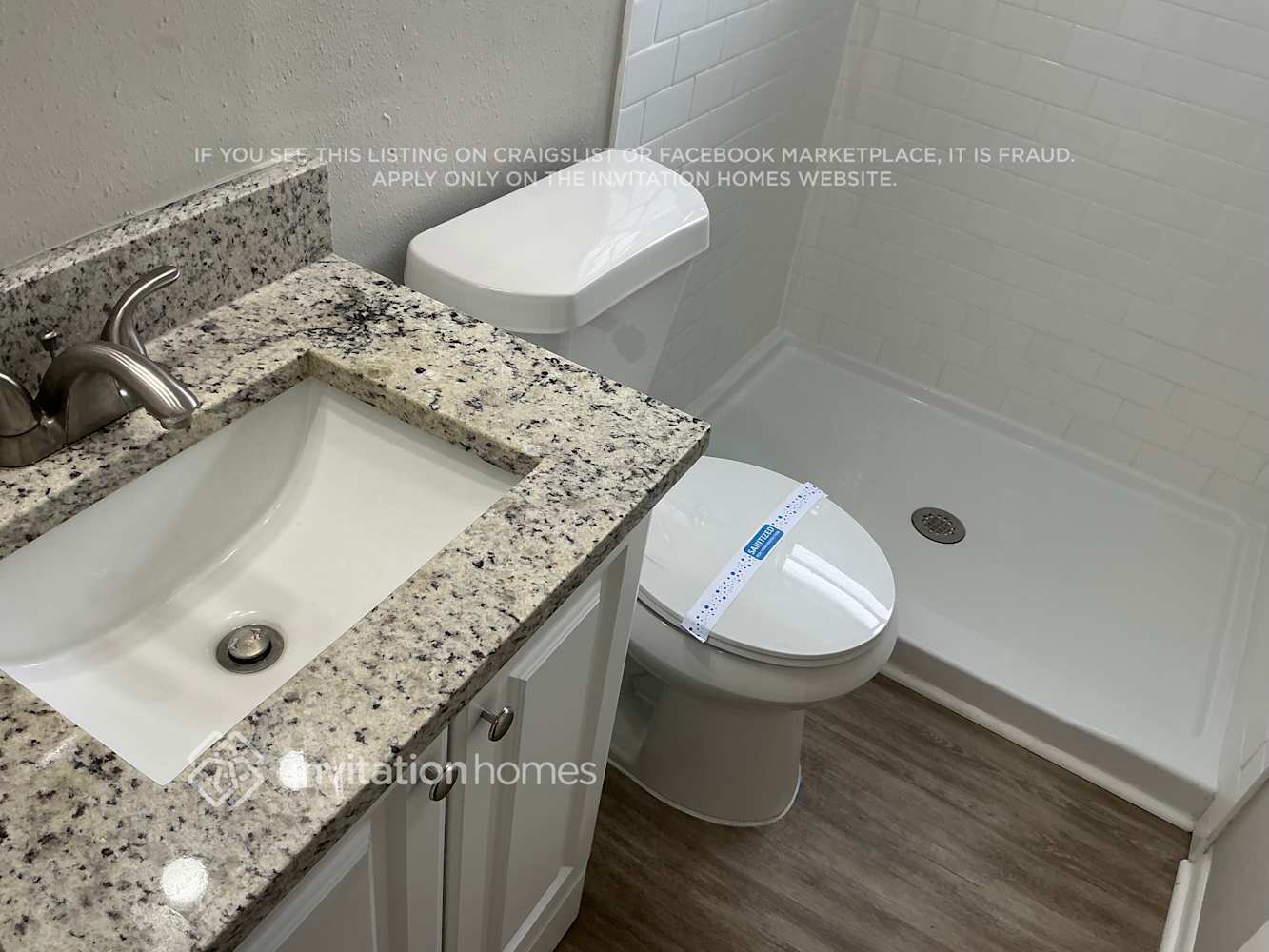 Building Photo - 16033 Villa Dr