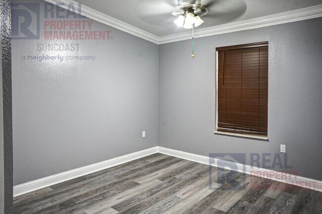 Building Photo - 4407 N Chamberlain Blvd