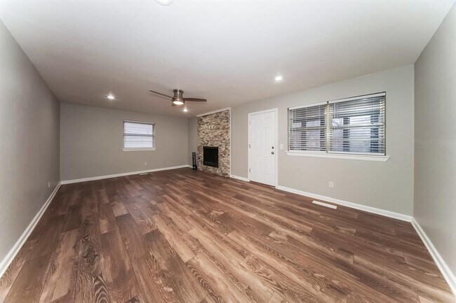 Building Photo - 609 Banner Ave