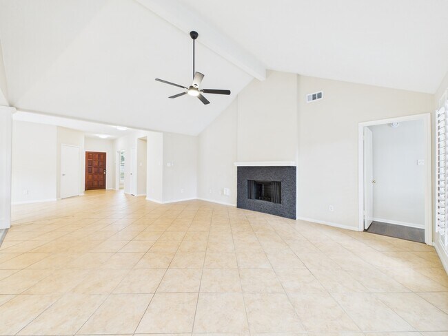 Building Photo - 519 Promenade Blvd