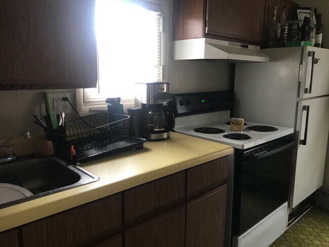 Building Photo - 523 N Main St