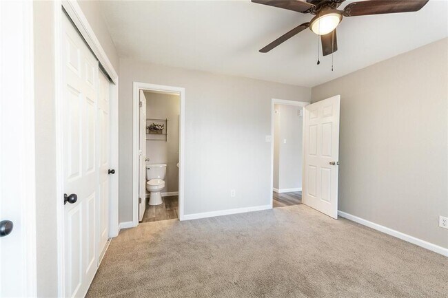 Building Photo - 16714 Pocono Dr