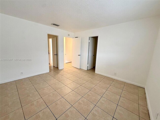Building Photo - 2410 NW 52nd Ave
