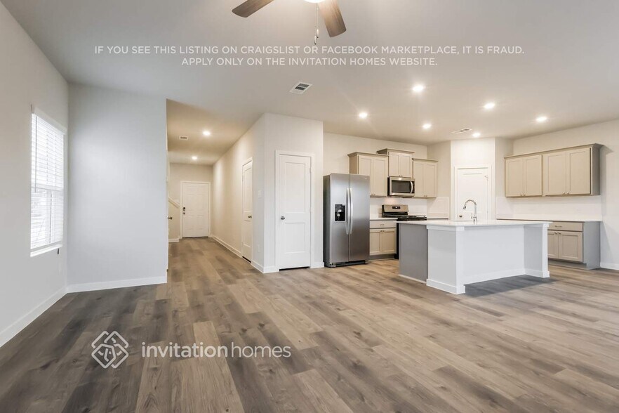 Building Photo - 19955 Park Mesa Ln