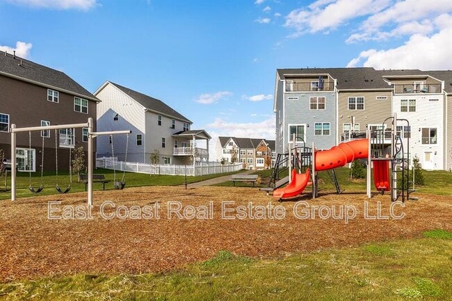 Building Photo - 2273 Marcy Dr