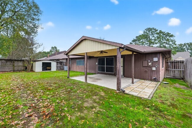 Building Photo - 21623 Crescent Heights St