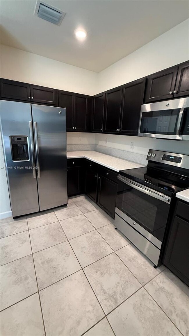 Building Photo - 11432 SW 252nd Ter