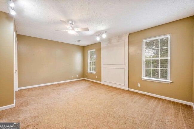Building Photo - 4392 Windmoor Dr NW