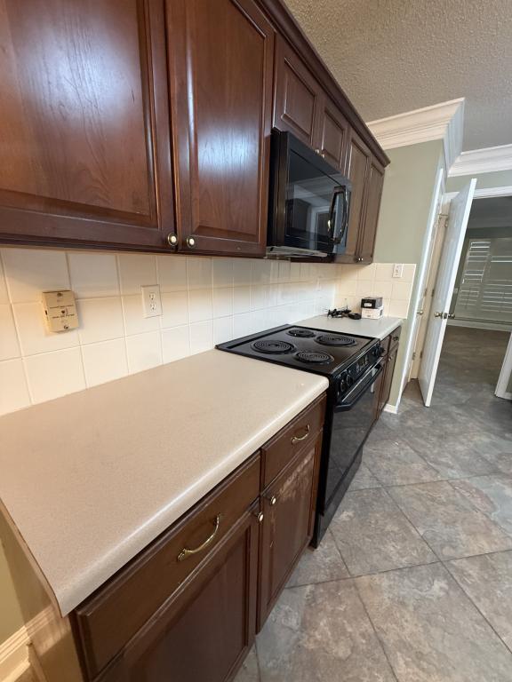 Building Photo - 2065 Juniper Dr