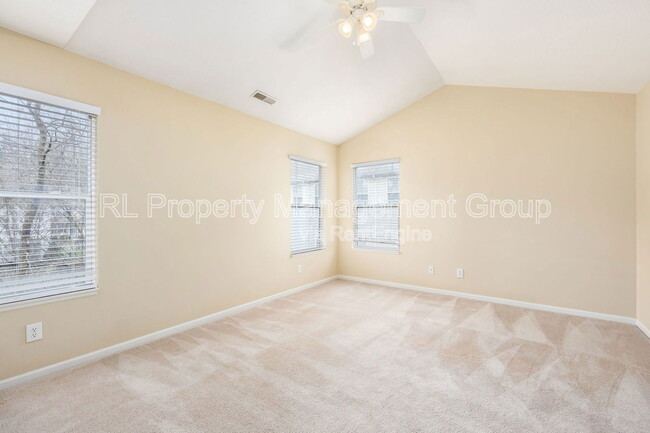Building Photo - 1273 Grove Dr
