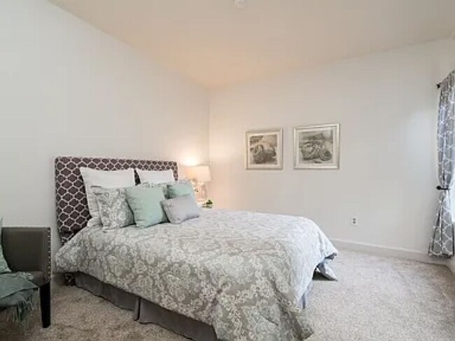 Building Photo - Pacifica Del Mar Highlands - 2 Bedroom 2 Bathroom Retreat