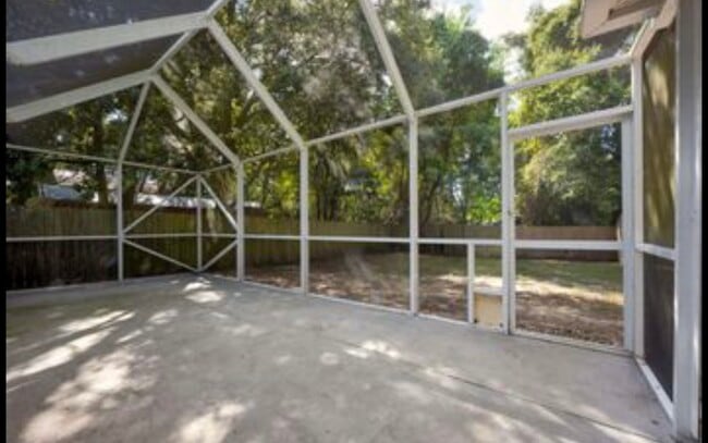 Building Photo - 44 Wildwood St