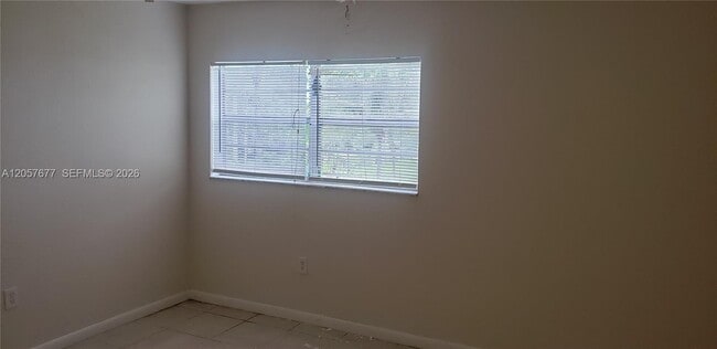 Building Photo - 5100 SW 41st St