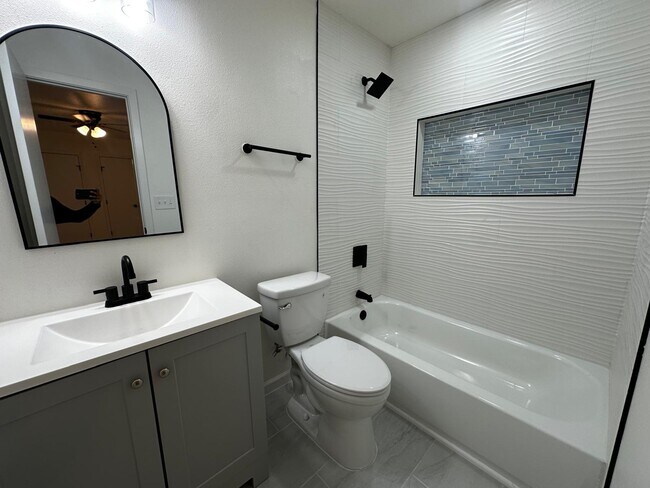 Building Photo - 1712 Brake Dr