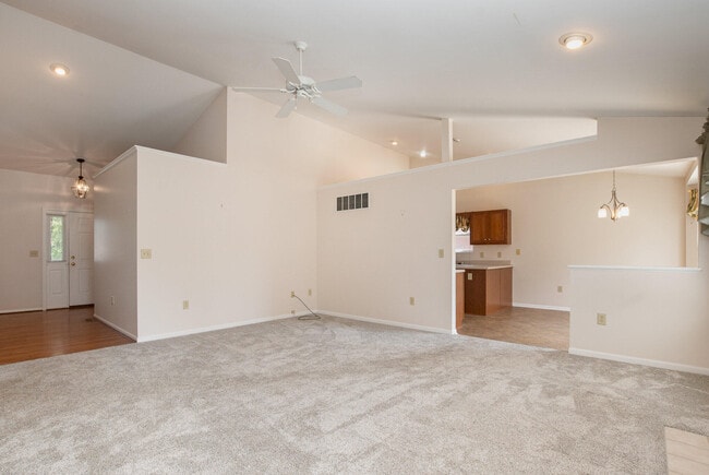 Building Photo - 7393 Maybury Ct