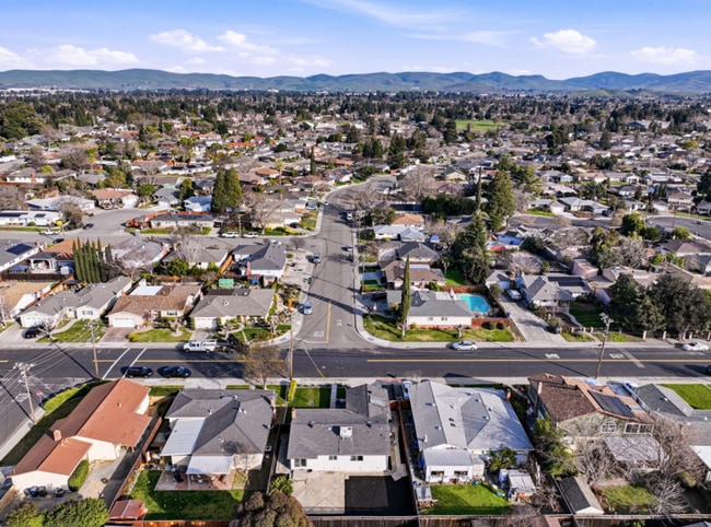 Building Photo - 3BR Livermore Home for Rent | Updated Kitchen | Near Downtown | $4,000/mo