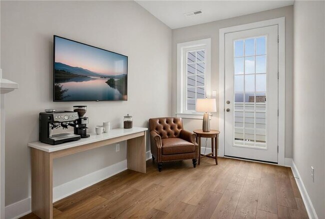 Building Photo - 4022 Cottage Wy