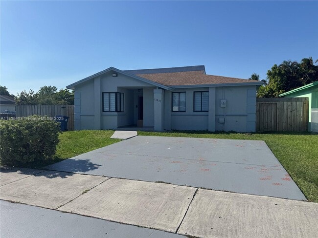 Primary Photo - 12237 SW 193rd St