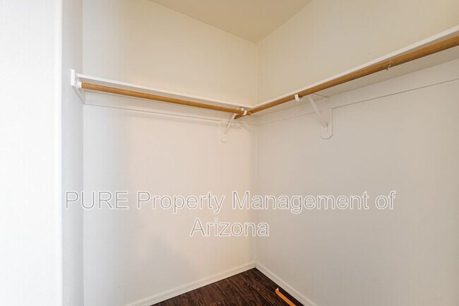 Building Photo - 11479 W Cabrillo Dr