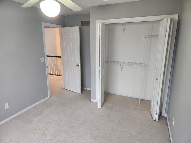 Building Photo - 13500 Sheridan Ave