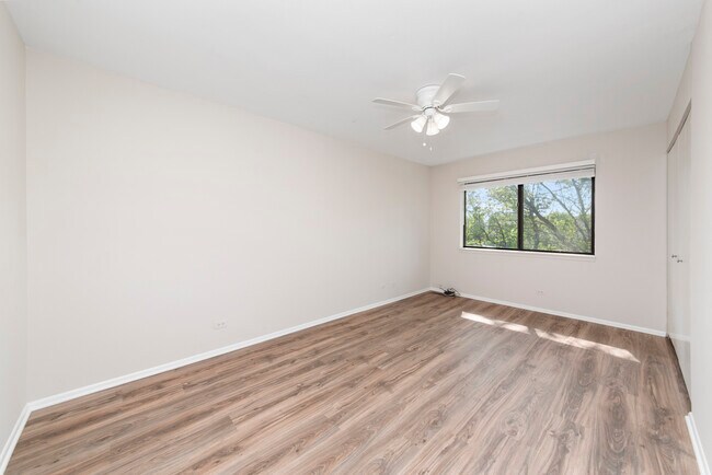 Building Photo - 7346 Country Creek Way