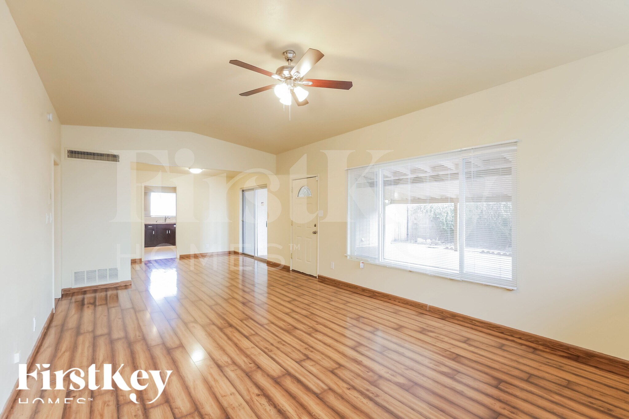 Building Photo - 4144 E Almeria Rd