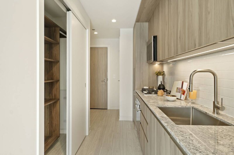 Building Photo - 334 N Union Ave