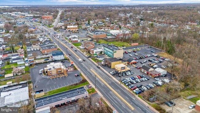 Building Photo - 807 Eastern Blvd