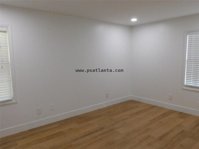 Building Photo - 2789 Narron Ct SW