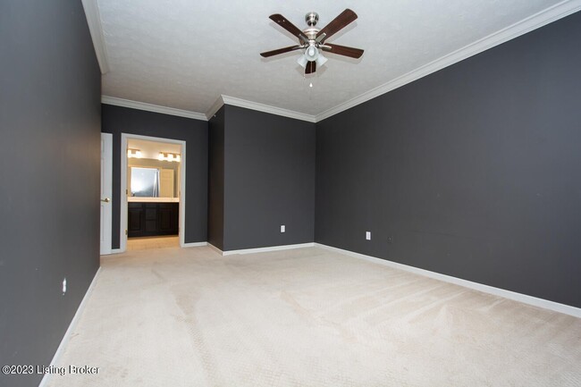 Building Photo - 2704 Bradford Commons Dr