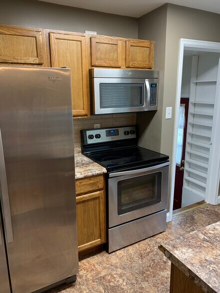 Kitchen - 2902 Wood Street