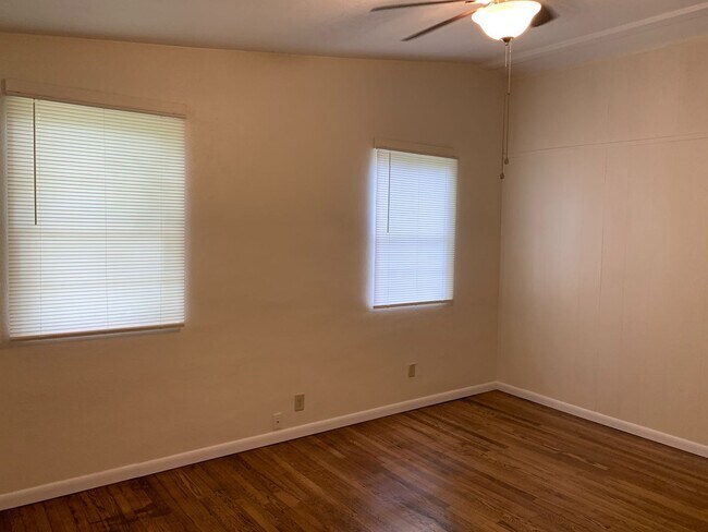 Building Photo - 174-174 Hart Ave