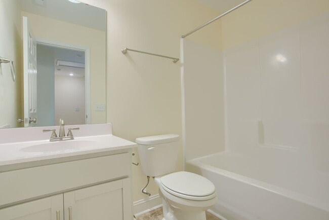 Building Photo - Charming 3-Bedroom Home for Rent in Rogers Farm