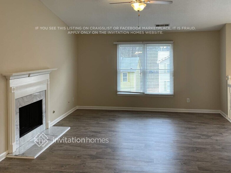 Building Photo - 560 Heathgate Dr SW