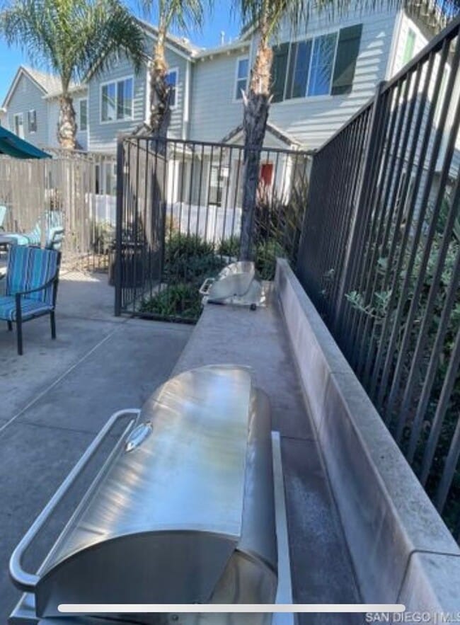 Building Photo - Available Now! Beautifully updated 3-story...