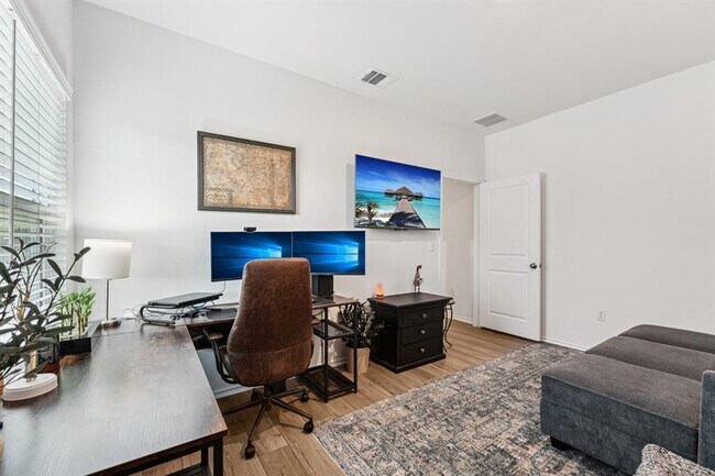 Building Photo - 6013 Eden Dr