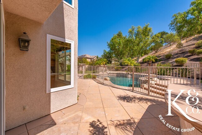 Building Photo - Immaculate 4-Bedroom Home in Sought-After ...