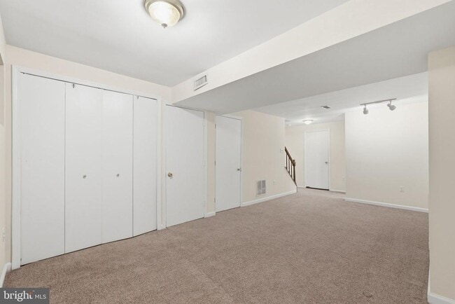 Building Photo - 129 Bickel Ct