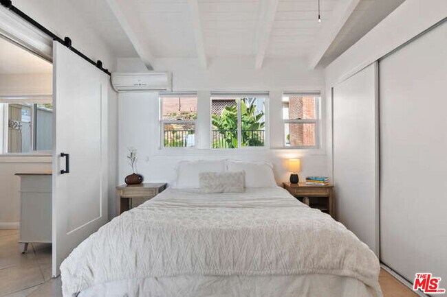 Building Photo - 22609 Pacific Coast Hwy