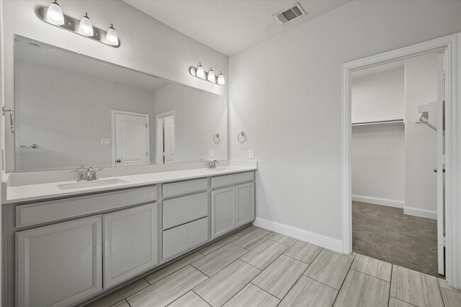 Building Photo - 7808 Manilla Dr